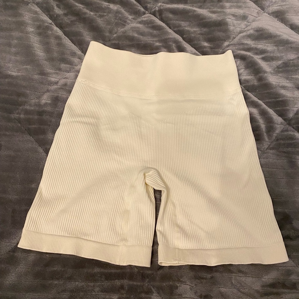 White / cream womens size medium biker shorts